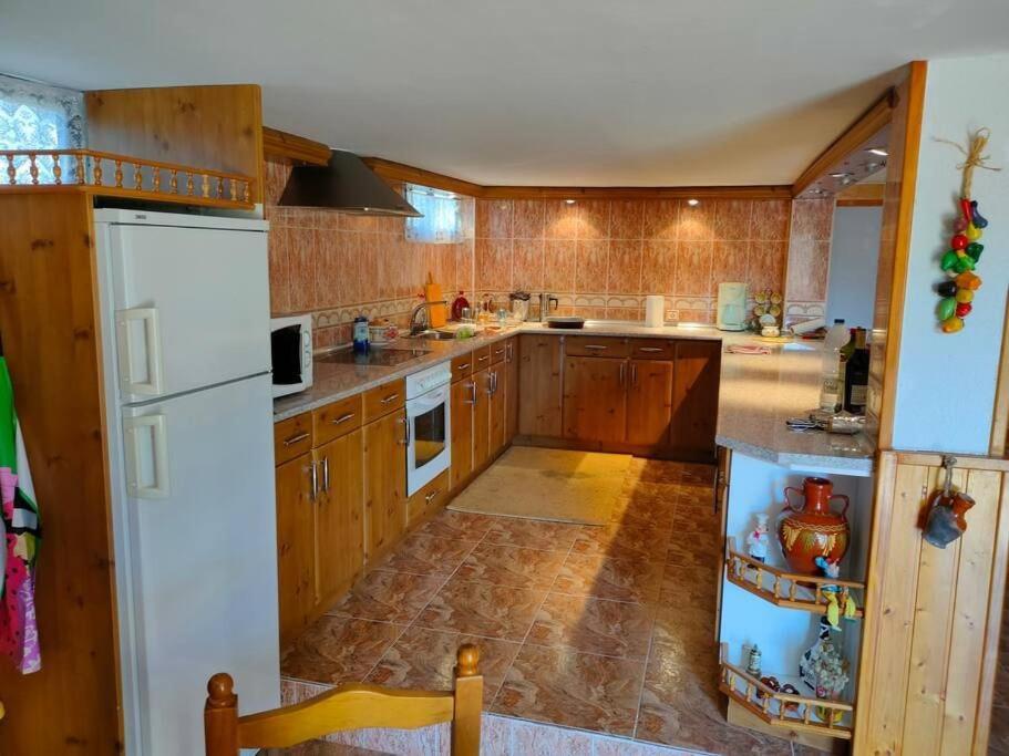 Vivienda De Uso Turistico En Entorno Maravilloso Huerta Del Rey Exterior foto